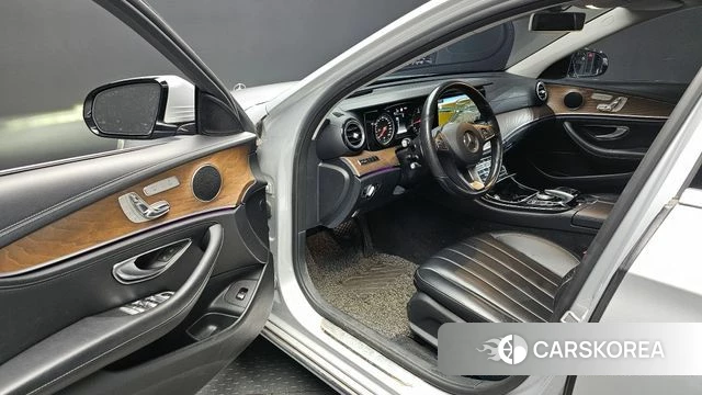 Mercedes-Benz E-Class W213 id 4188546 из Кореи 20
