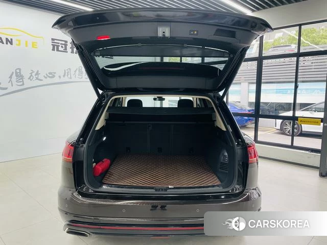 Volkswagen Touareg id 4394124 из Китая 20