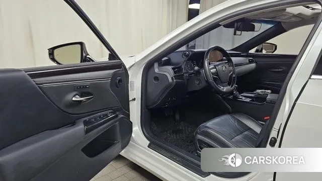 Lexus ES300h 7th generation id 3661736 из Кореи 20