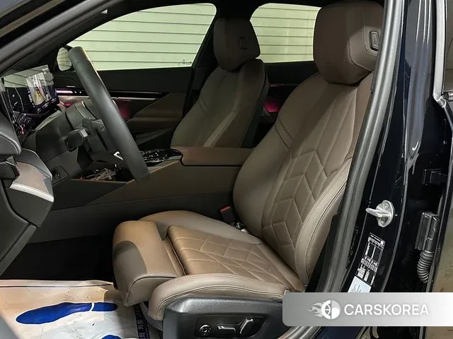 BMW 5 Series (G60) id 2899987 из Кореи 20