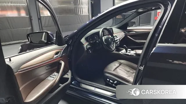 BMW 5 Series (G30) id 3489155 из Кореи 20