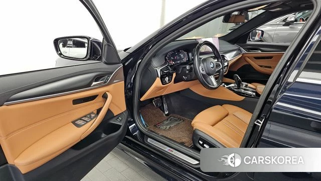 BMW 5 Series (G30) id 4847960 из Кореи 20
