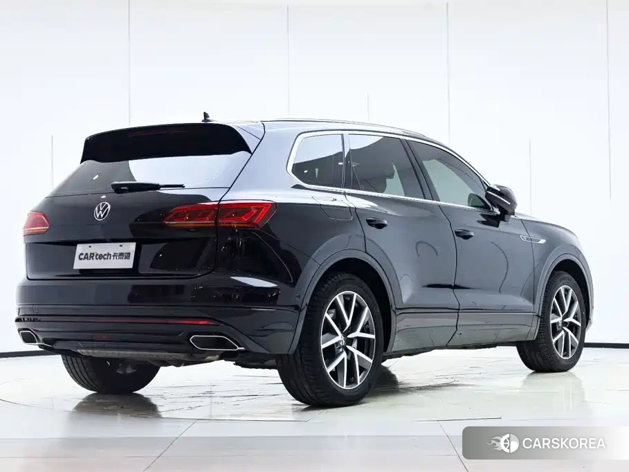 Volkswagen Touareg id 4655030 из Китая 18
