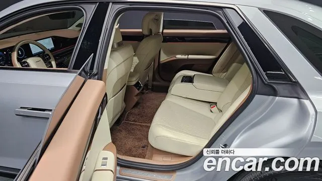 Hyundai Grandeur (GN7) id 2560080 из Кореи 20