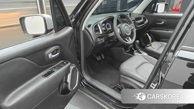 Jeep Renegade id 4395488 из Кореи 33