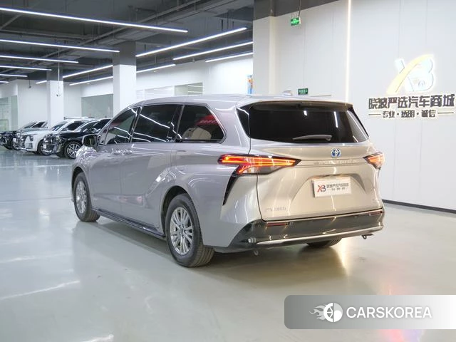 Toyota Saina id 4290601 из Китая 19