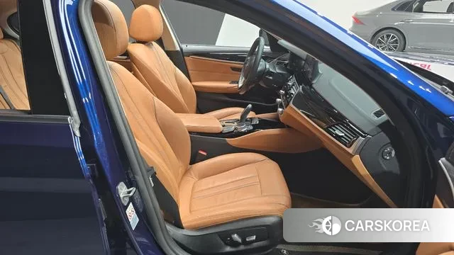 BMW 5 Series (G30) id 3557331 из Кореи 20