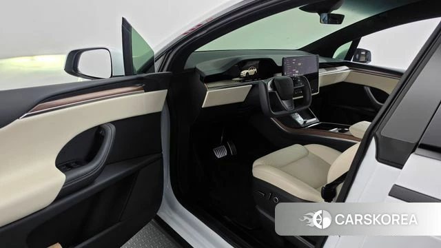 Tesla Model X id 4792439 из Кореи 33