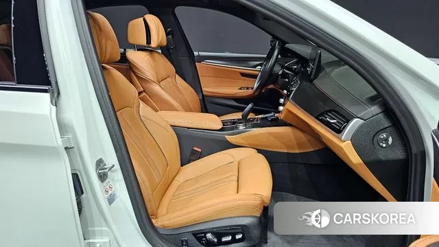 BMW 5 Series (G30) id 3690092 из Кореи 20