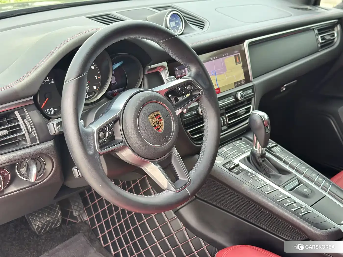 Porsche Macan id 4546253 из Китая 18