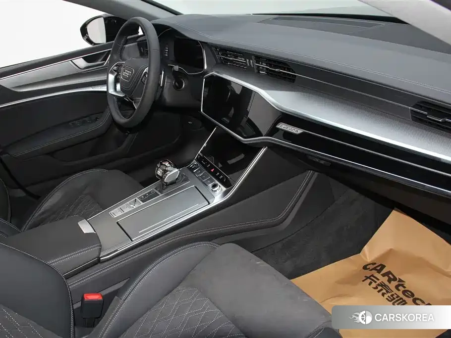 Audi A7L id 4649395 из Китая 33