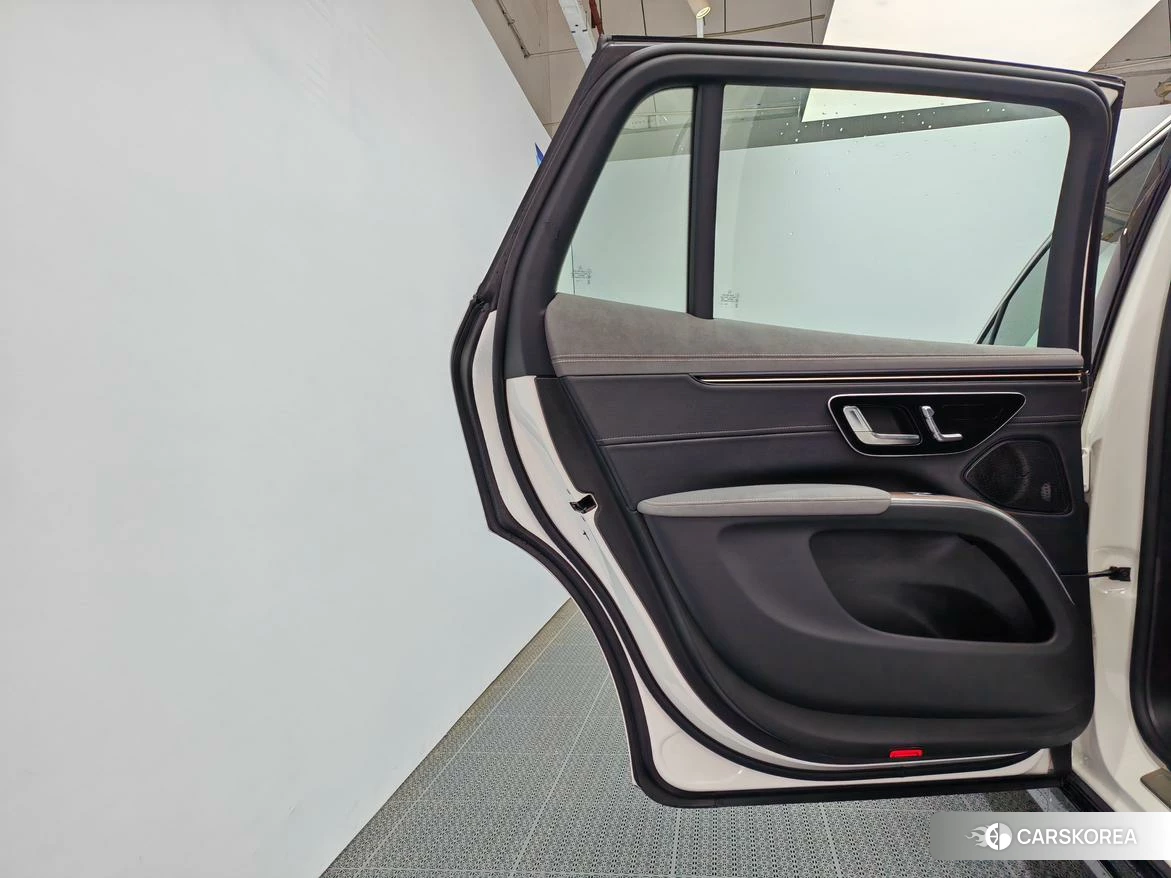 Mercedes-Benz EQS SUV id 4440772 из Китая 21