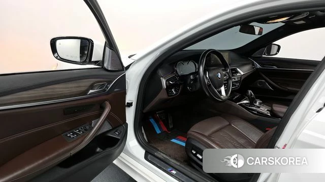 BMW 5 Series (G30) id 4020636 из Кореи 20