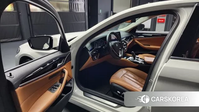 BMW 5 Series (G30) id 3013646 из Кореи 20