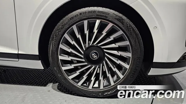 Hyundai Grandeur (GN7) id 2618976 из Кореи 20