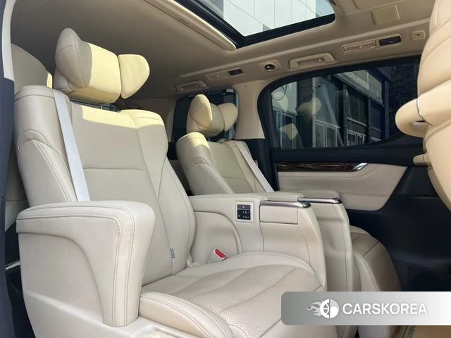 Toyota Elfa id 4298240 из Китая 16