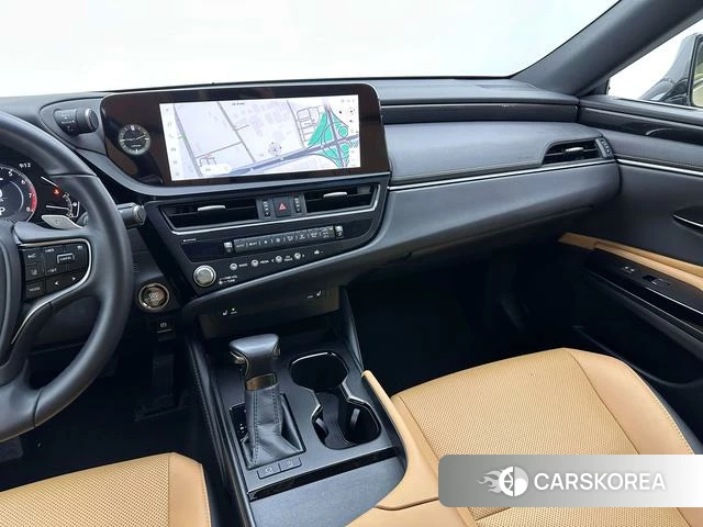 Lexus ES id 4271056 из Китая 31