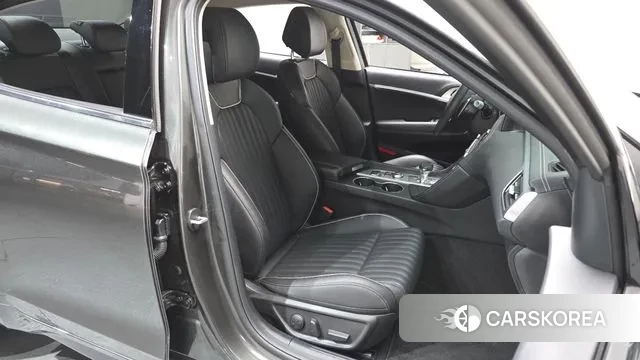 Genesis The New G70 id 3467512 из Кореи 20