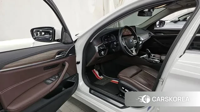 BMW 5 Series (G30) id 3322570 из Кореи 20