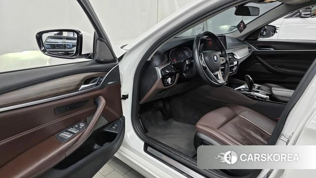 BMW 5 Series (G30) id 4446471 из Кореи 32