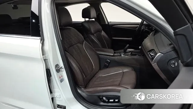 BMW 5 Series (G30) id 3188244 из Кореи 20