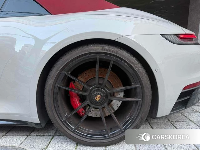 Porsche 911(992) id 4636565 из Кореи 13