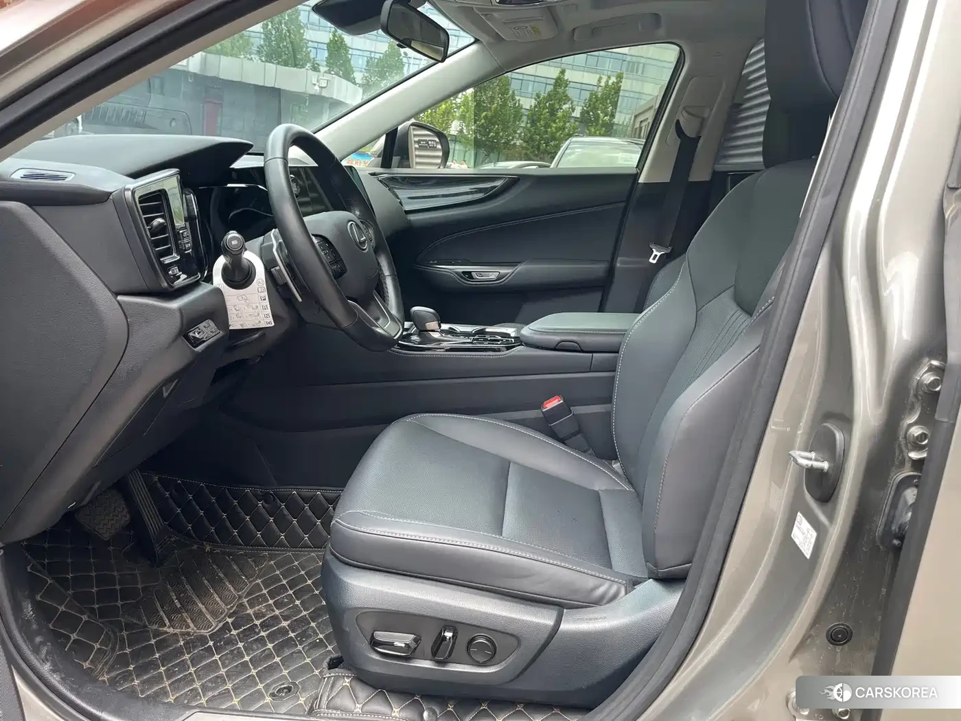 Lexus NX id 4669254 из Китая 24