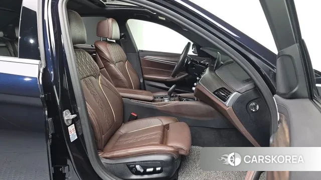 BMW 5 Series (G30) id 3474176 из Кореи 20