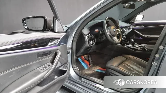 BMW 5 Series (G30) id 3402693 из Кореи 20