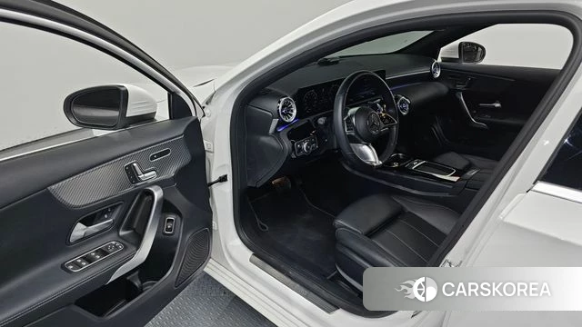 Mercedes-Benz A-Class W177 id 4266629 из Кореи 30