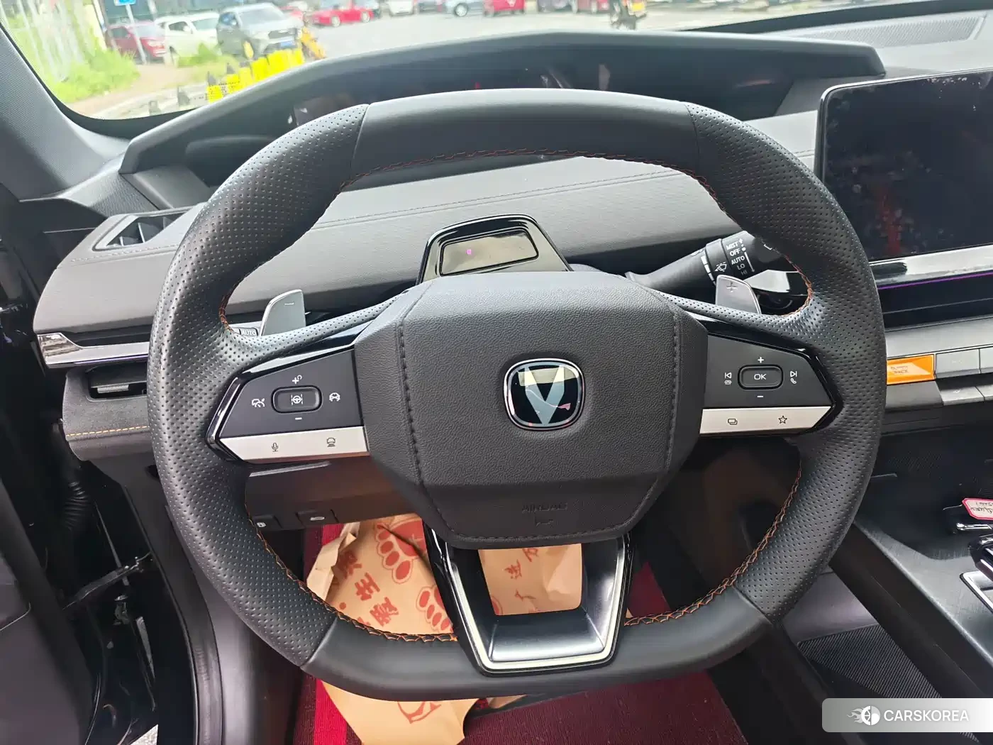 Chang'an UNI-V id 4680794 из Китая 15