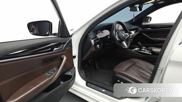 BMW 5 Series (G30) id 4689181 из Кореи 33