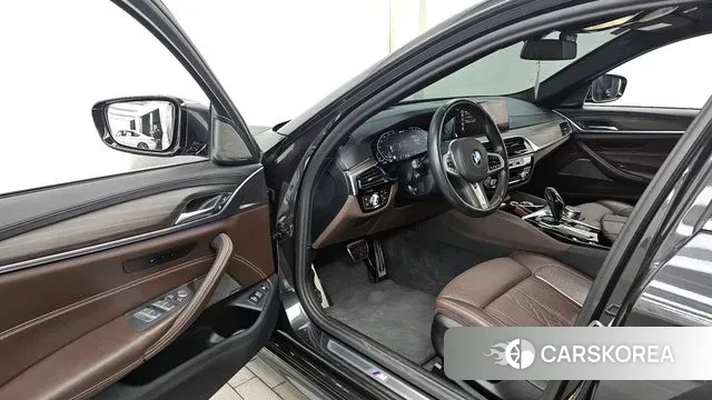 BMW 5 Series (G30) id 3598136 из Кореи 20