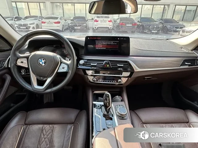 BMW 5 Series (G30) id 3374029 из Кореи 10