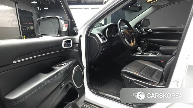 Jeep Grand Cherokee id 4477119 из Кореи 32