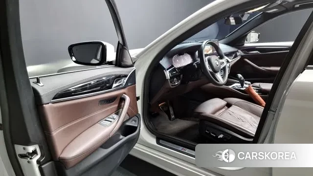 BMW 5 Series (G30) id 2993468 из Кореи 20