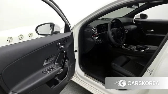 Mercedes-Benz A-Class W177 id 3407421 из Кореи 20