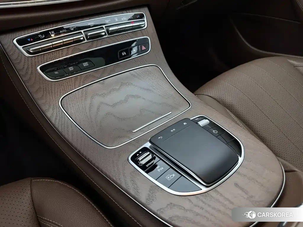 Mercedes-Benz E-Class id 4686005 из Китая 32
