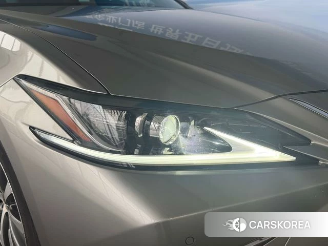 Lexus ES id 4301714 из Китая 26