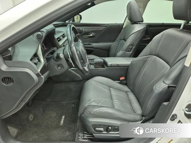 Lexus ES300h 7th generation id 4769916 из Кореи 19
