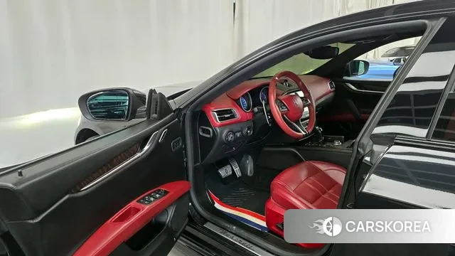 Maserati Ghibli id 3531292 из Кореи 20