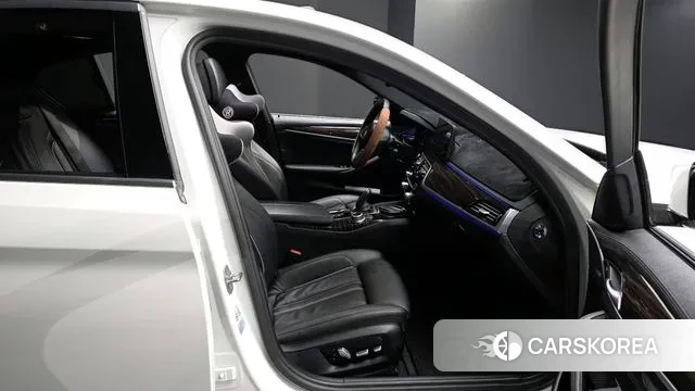 BMW 5 Series (G30) id 3764627 из Кореи 20