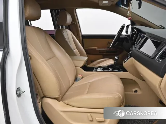 Kia All New Carnival id 3578832 из Кореи 20