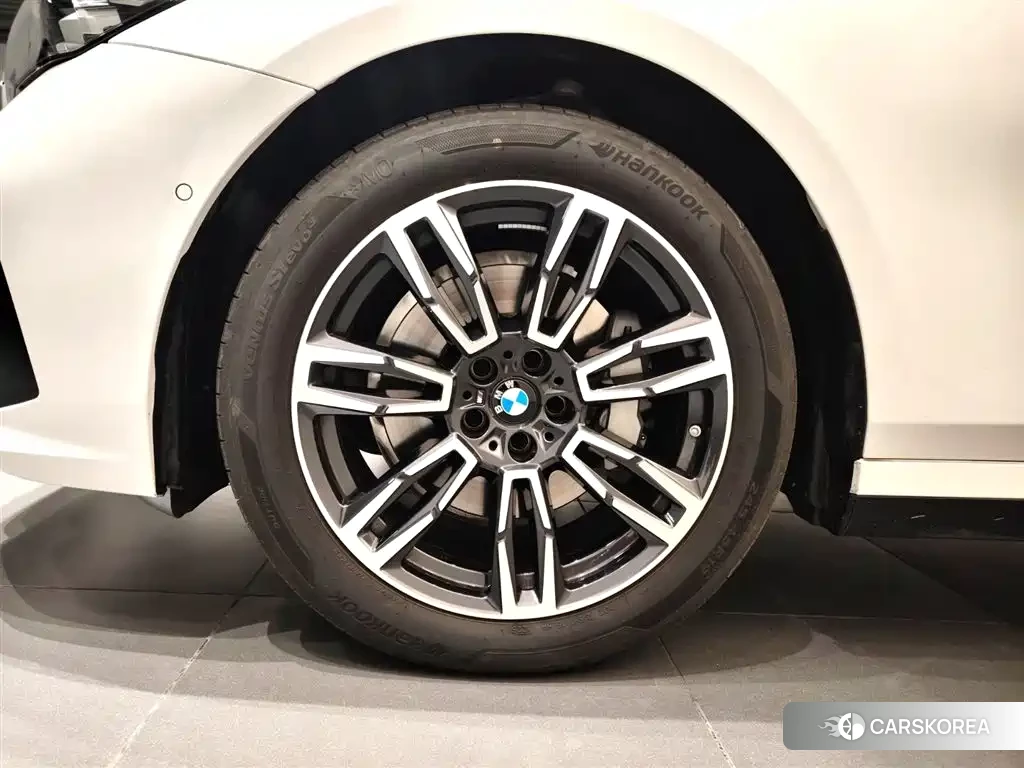BMW 5 series id 4539127 из Китая 15