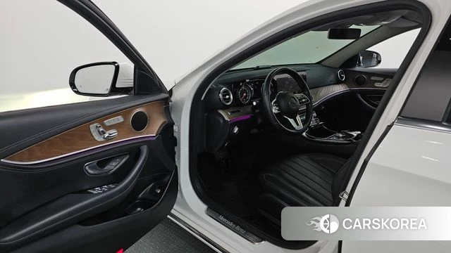 Mercedes-Benz E-Class W213 id 4430025 из Кореи 32