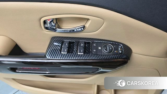 Kia The New Carnival id 4543456 из Кореи 31