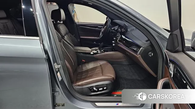 BMW 5 Series (G30) id 3489563 из Кореи 20