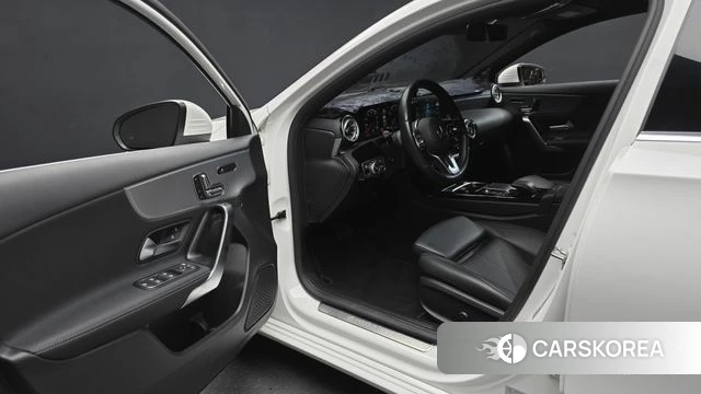 Mercedes-Benz A-Class W177 id 4343519 из Кореи 30