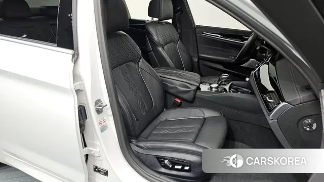 BMW 5 Series (G30) id 3566318 из Кореи 20