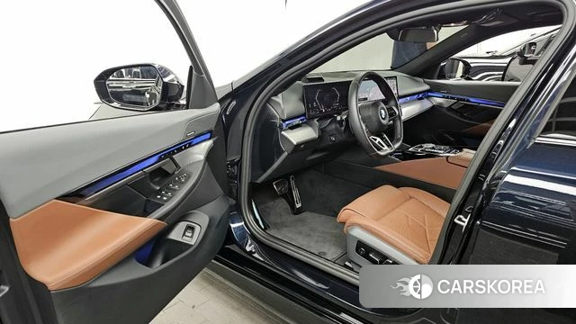 BMW 5 Series (G60) id 4266398 из Кореи 36